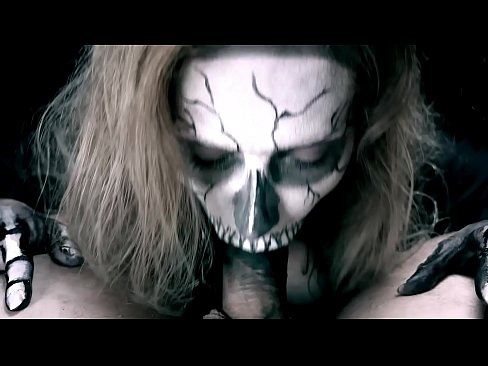 ❤️ Demon djevojka siše kurac svojim crnim ustima i guta spermu. ️ Porno fb na hr.eviewporn-com.ru ❌️